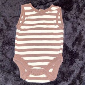 Old Navy baby Onsie stripes size 0-3 months